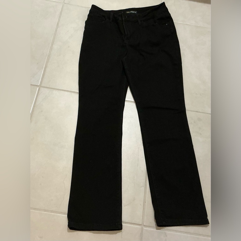 Lee Women's Black straight leg mid-rise jeans